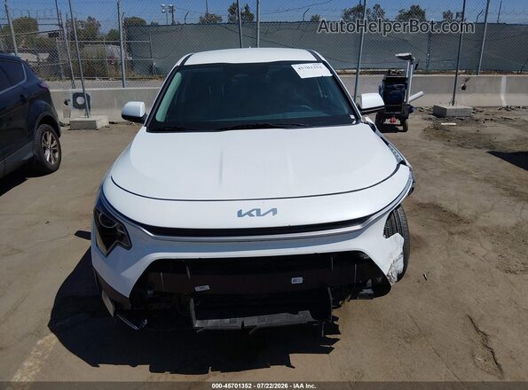 KNDCP3LE5T5330497 2026 KIA NIRO White Սարքավորումների վահանակի տեսք