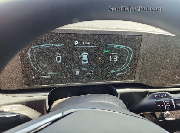 KNDCP3LE5T5332430 2026 KIA NIRO Black ხელსაწყოთა პანელის ხედი