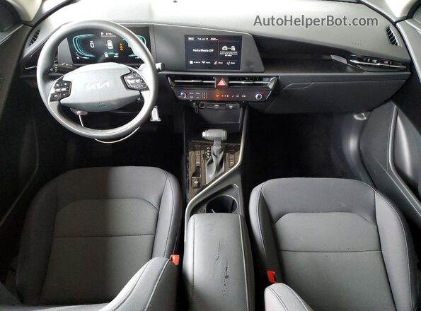 KNDCP3LE5T5357795 2026 KIA NIRO Black Առջևի վահանակի տեսք