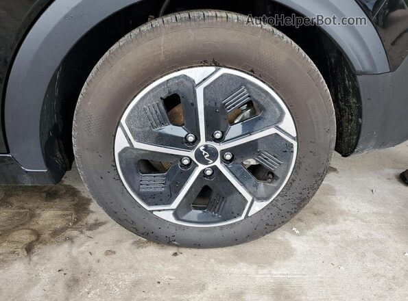 KNDCP3LE5T5357795 2026 KIA NIRO Black 