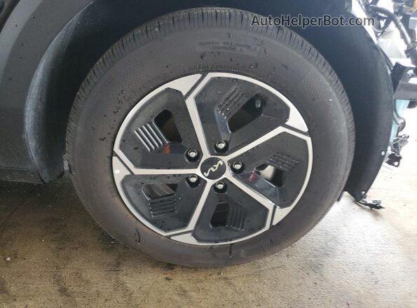 KNDCP3LE5T5357795 2026 KIA NIRO Black 