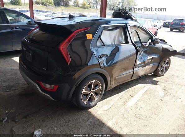 KNDCP3LE6R5132701 2024 KIA NIRO Черный Задняя правая четверть