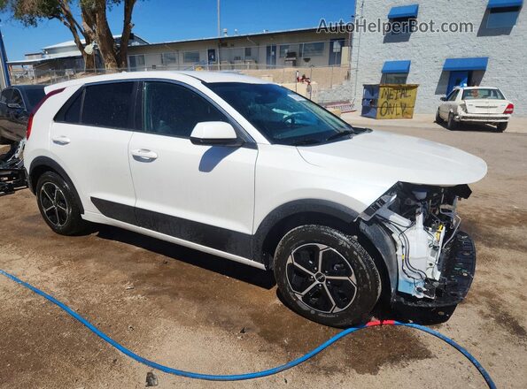 KNDCP3LE6T5322781 2026 KIA NIRO White წინა მარჯვენა