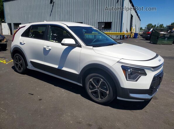 KNDCP3LE6T5339077 2026 KIA NIRO White Առջևի աջ