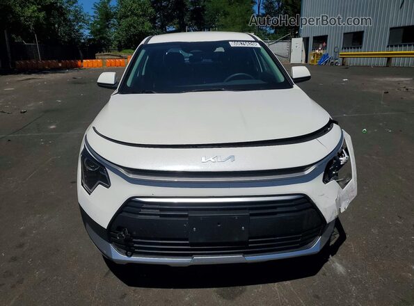 KNDCP3LE6T5339077 2026 KIA NIRO White Դիմացի տեսք