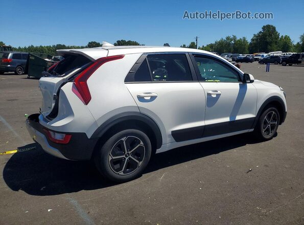 KNDCP3LE6T5339077 2026 KIA NIRO White Հետևի աջ