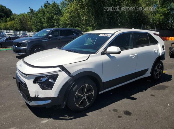 KNDCP3LE6T5339077 2026 KIA NIRO White 