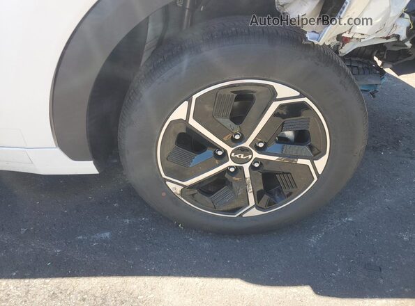 KNDCP3LE6T5339077 2026 KIA NIRO White 