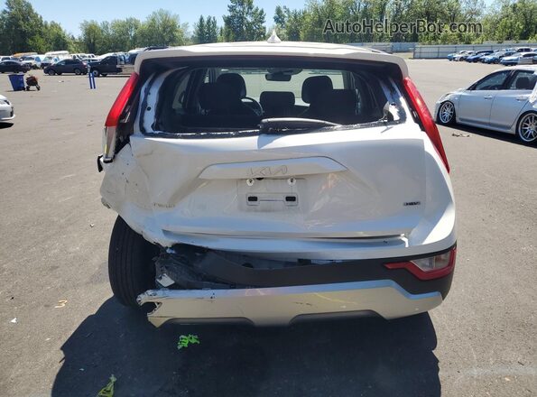 KNDCP3LE6T5339077 2026 KIA NIRO White 