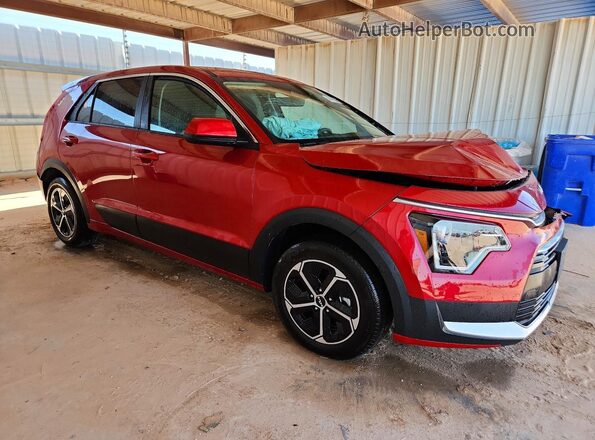KNDCP3LE6T5357837 2026 KIA NIRO Brown Front right