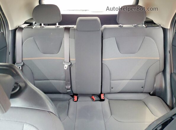 KNDCP3LE7T5316553 2026 KIA NIRO Gray Widok tylnych siedzeń