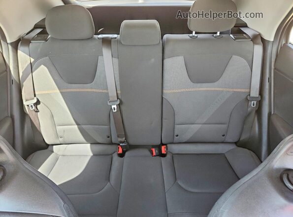 KNDCP3LE8T5329442 2026 KIA NIRO Серый Вид задних сидений