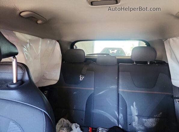 KNDCP3LE9T5324136 2026 KIA NIRO Gray Widok tylnych siedzeń