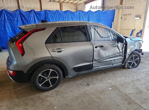 KNDCP3LE9T5324136 2026 KIA NIRO Gray Tył prawy