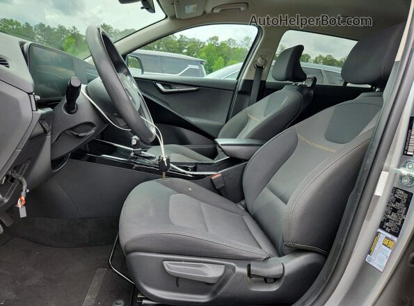 KNDCP3LEXP5061161 2023 KIA NIRO Gray Vista interior delantera