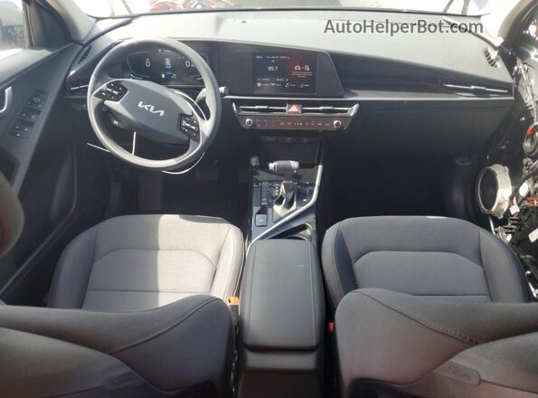 KNDCP3LEXT5340099 2026 KIA NIRO Gray Vista del salpicadero
