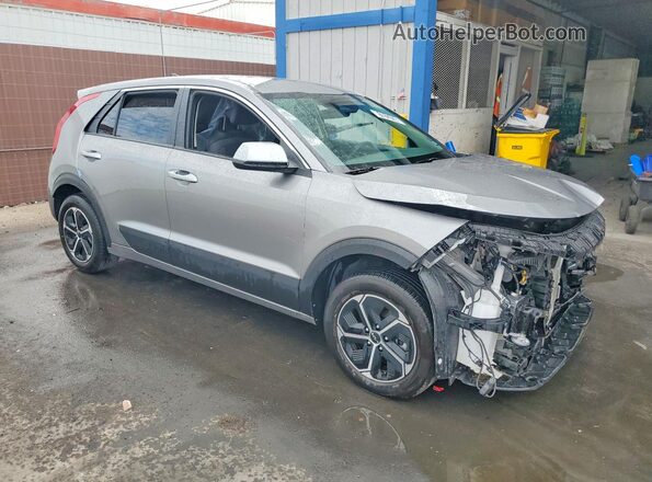 KNDCP3LEXT5359588 2026 KIA NIRO Silver Առջևի աջ