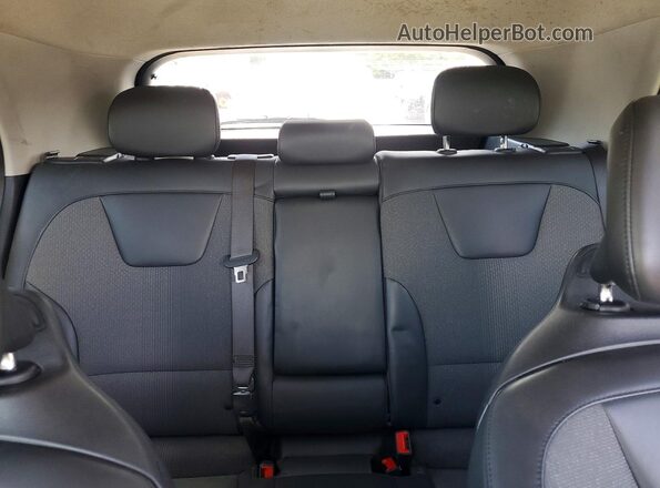 KNDCP3LE2T5325144 2026 KIA NIRO Серый Вид задних сидений