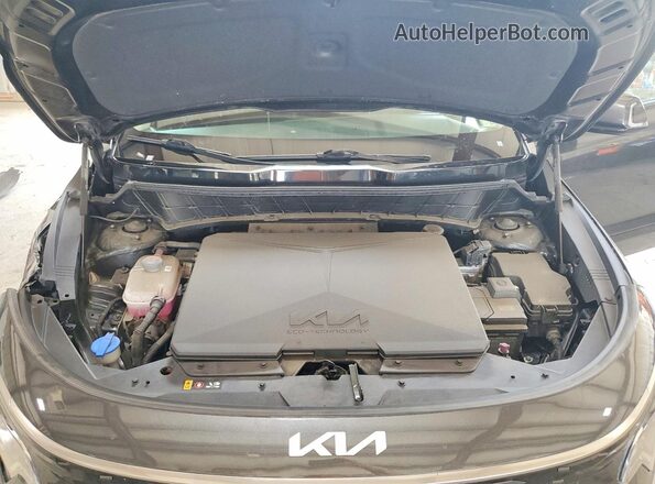 KNDCR3L10R5122026 2024 KIA NIRO Gray Vista del compartimento del motor