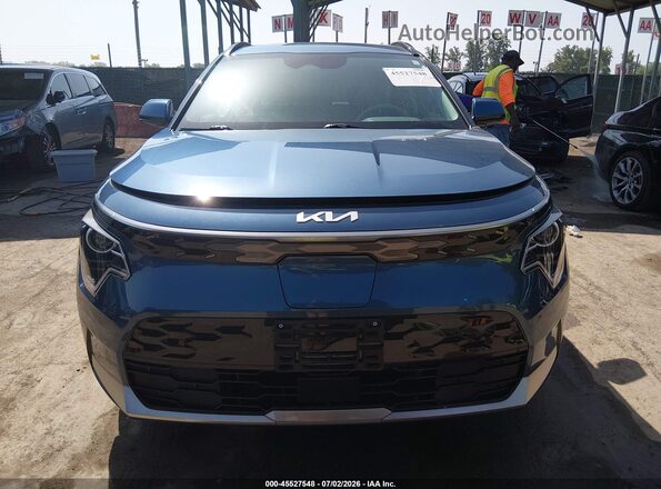 KNDCR3L11P5040657 2023 KIA NIRO EV Blue Вид задньої частини салону