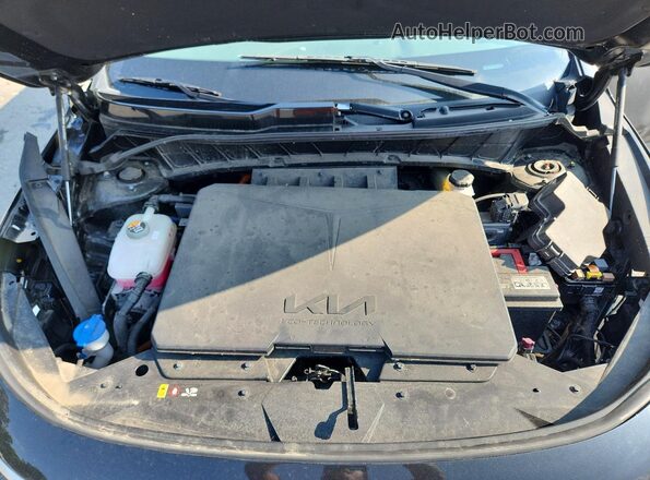 KNDCR3L11P5045972 2023 KIA NIRO Gray Rear interior view