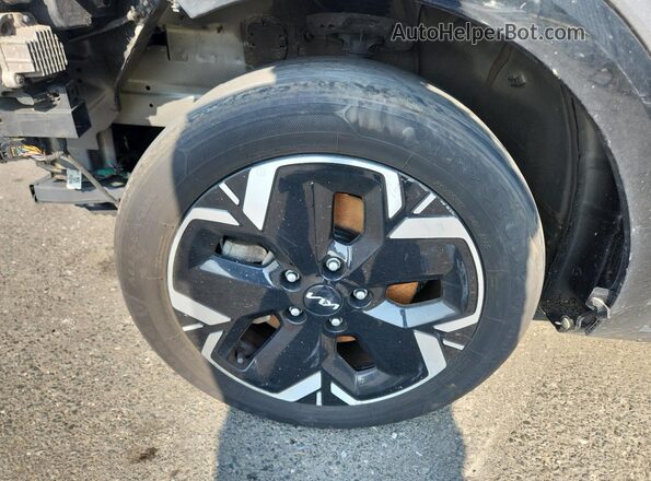 KNDCR3L11P5045972 2023 KIA NIRO Gray 360 interior view