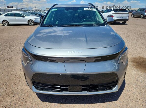KNDCR3L12R5111044 2024 KIA NIRO Gray Front view