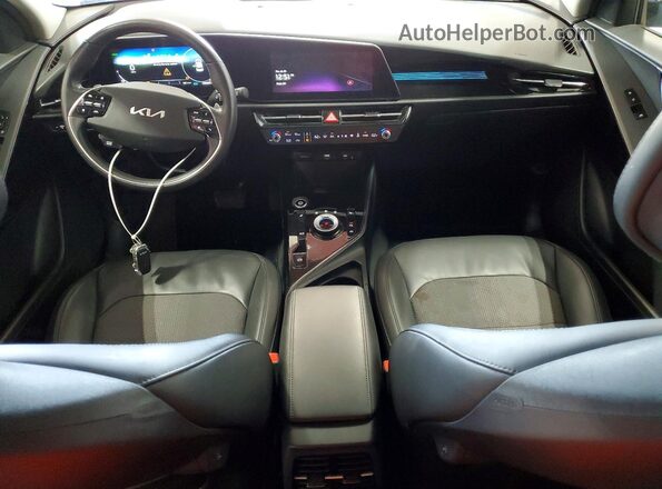 KNDCR3L14P5046002 2023 KIA NIRO Blue Dashboard view