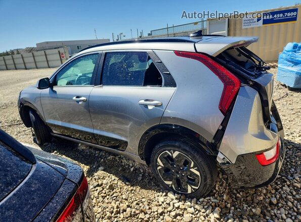 KNDCR3L14R5113670 2024 KIA NIRO Серебряный Задняя левая четверть