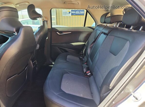 KNDCR3L14R5113670 2024 KIA NIRO Серебряный Вид задней части салона