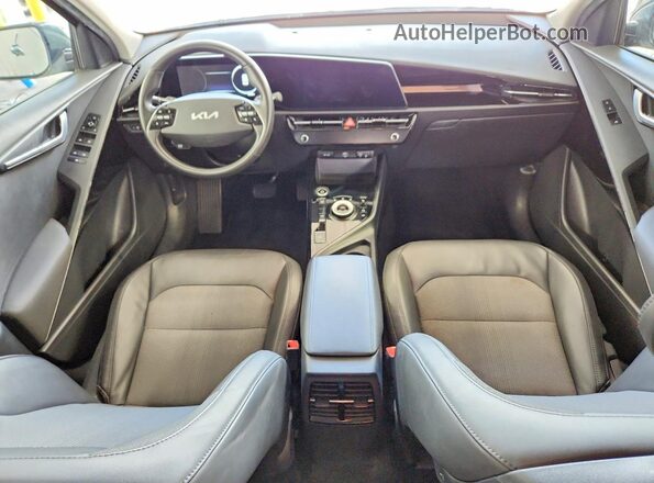 KNDCR3L15P5045196 2023 KIA NIRO Green წინა პანელის ხედი