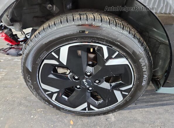 KNDCR3L15P5045196 2023 KIA NIRO Green 