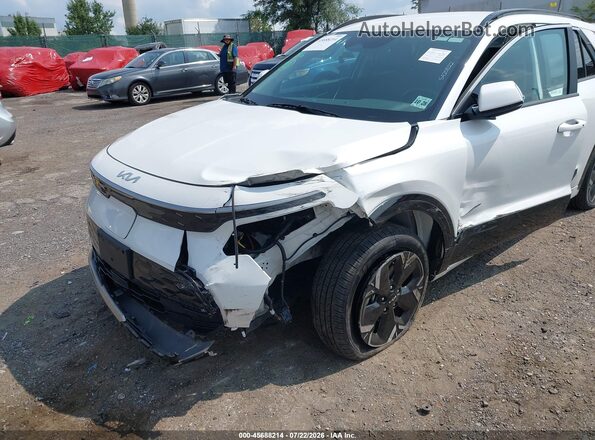 KNDCR3L15R5090870 2024 KIA NIRO EV White Vista frontal