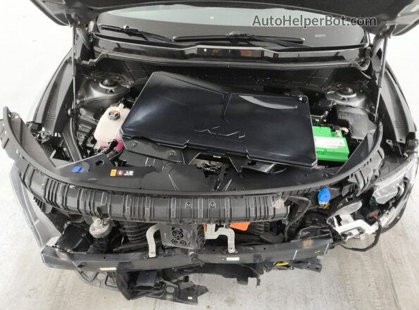KNDCR3L16P5028682 2023 KIA NIRO Серебряный 