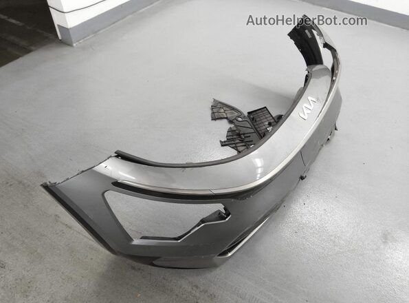 KNDCR3L16P5028682 2023 KIA NIRO Серебряный 