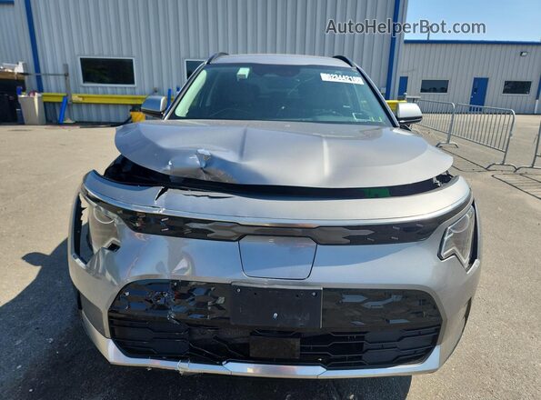 KNDCR3L16R5113475 2024 KIA NIRO Серебряный Панорамный вид салона 360°