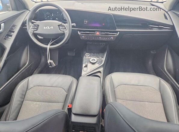 KNDCR3L18P5062008 2023 KIA NIRO Blue Вид панелі приладів