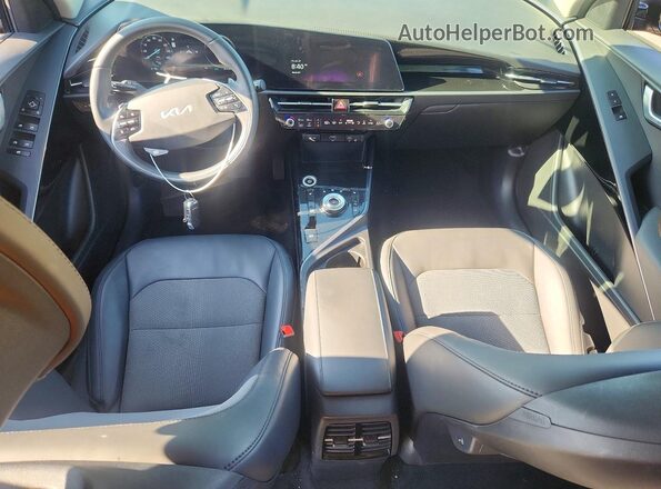 KNDCR3L19R5115883 2024 KIA NIRO Gray Առջևի վահանակի տեսք