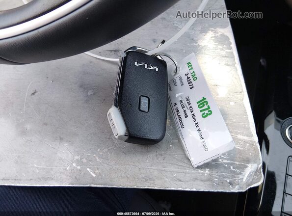 KNDCR3L19R5117925 2024 KIA NIRO EV Blue Dashboard view
