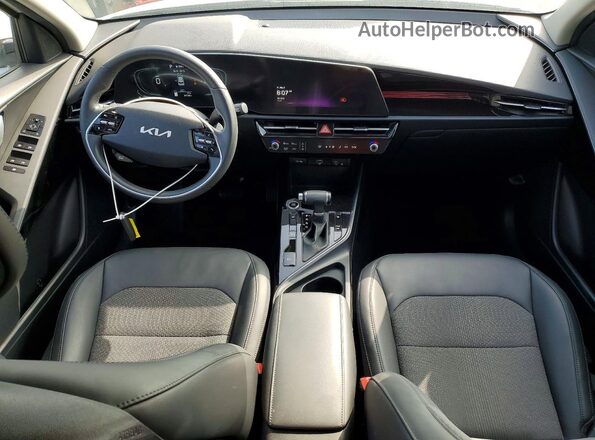 KNDCR3LE3R5143584 2024 KIA NIRO White Vista del salpicadero