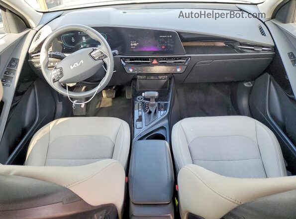 KNDCR3LE5R5188672 2024 KIA NIRO Blue წინა პანელის ხედი