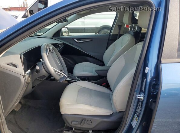 KNDCR3LE5R5188672 2024 KIA NIRO Blue წინა სალონის ხედი