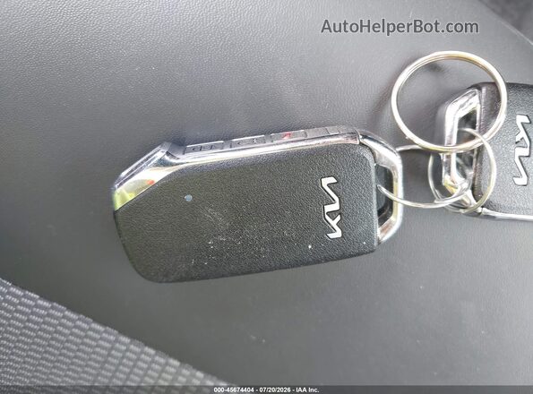 KNDCR3LE6P5057831 2023 KIA NIRO Green Առջևի վահանակի տեսք