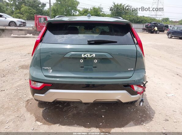 KNDCR3LE6P5057831 2023 KIA NIRO Green 