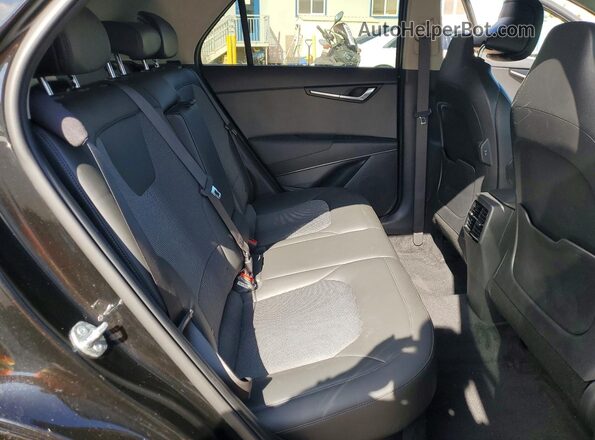 KNDCR3LE6R5152070 2024 KIA NIRO Black Rear interior view