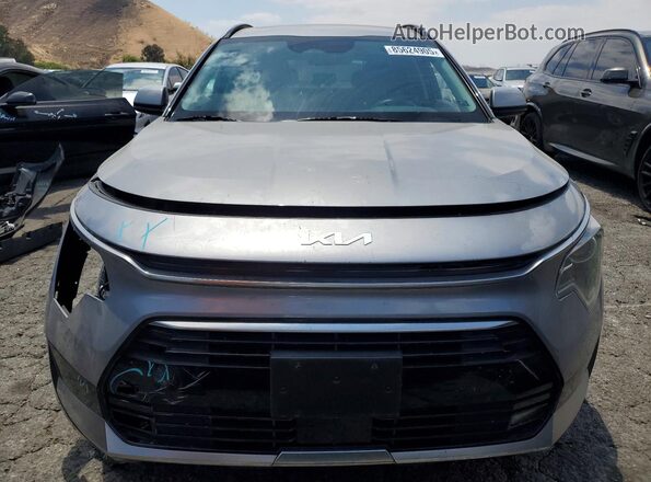 KNDCR3LE7P5099490 2023 KIA NIRO Silver Դիմացի տեսք