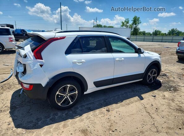KNDCR3LE9P5109906 2023 KIA NIRO Белый Задняя правая четверть