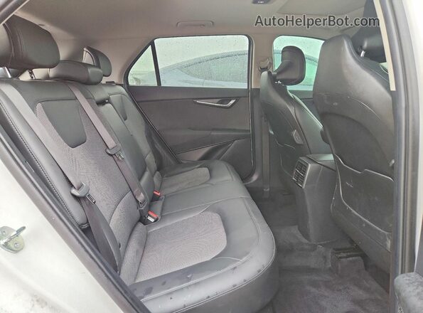KNDCR3LE9P5110991 2023 KIA NIRO White Սալոնի հետևի տեսք