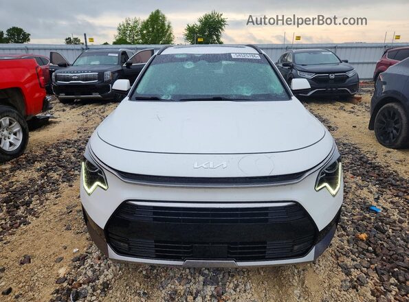 KNDCR3LE9P5110991 2023 KIA NIRO White Դիմացի տեսք