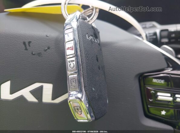 KNDCR3LE9S5276114 2025 KIA NIRO Blue Vista del salpicadero